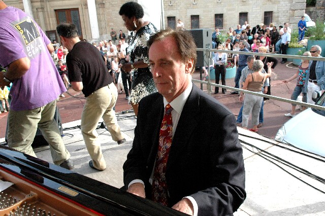 min 2007 05 26 jazz source s 108